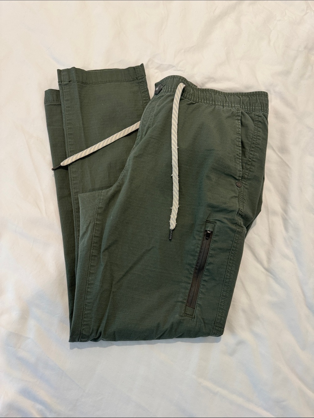 Women’s Vuori Ripstop Olive Drawstring Cargo Capris